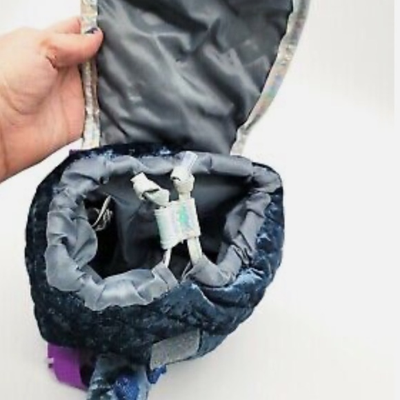 Jurassic World 2018 Metallic Plush Dinosaur Tail Mini Backpack - Picture 3 of 5